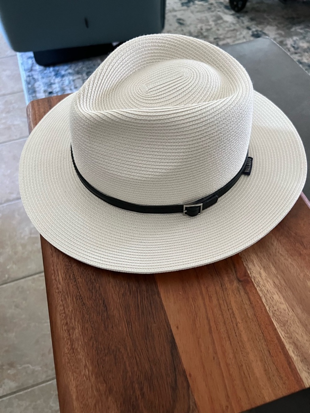 Classic Wide-Brim Straw Fedora with Black Band by Wallaroo—like new!